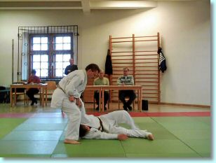 2004-03_dan1mbe-08.jpg