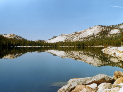 2001: Der Tenaya Lake im Yosemite.