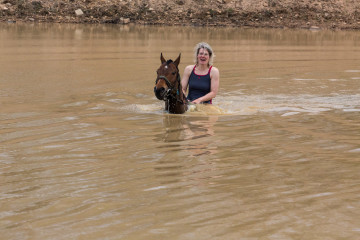 Ant's Hill - Karin mag die Wassertemperatur ;-)