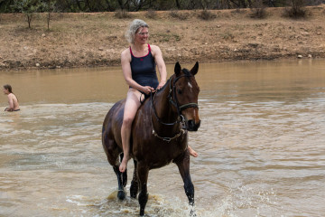 Ant's Hill - Karin mag die Wassertemperatur ;-)