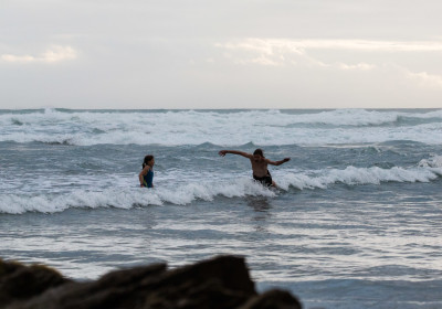 1.-2.11. Hermanus. Baden in der Brandung.