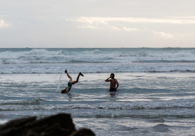 1.-2.11. Hermanus. Baden in der Brandung.