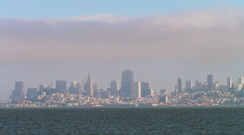 3.8.2004: San Francisco - die Skyline von der Sausalito-Fähre aus.