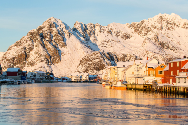 11.2. Henningsvaer - Sonnenuntergang im Hafen