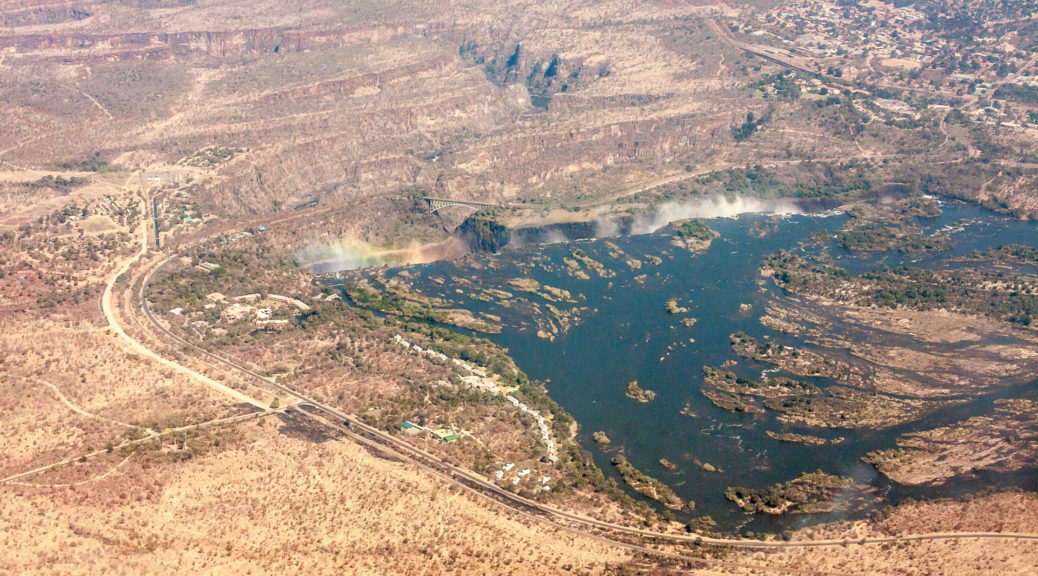 13.7. Über den Victoria Falls