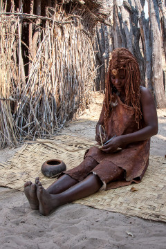 23.7. Living Museum der Mbunza - Matten flechten