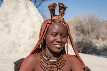 3.8.: Ugab --> Otjiwarongo - Himba-Stand
