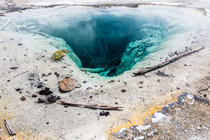 21.7. Midway Geyser Basin - Silent Pool