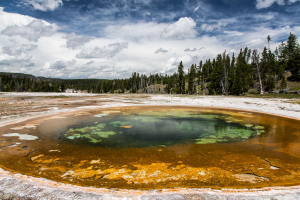 21.7. Upper Geyer Basin - Chromatic Pool