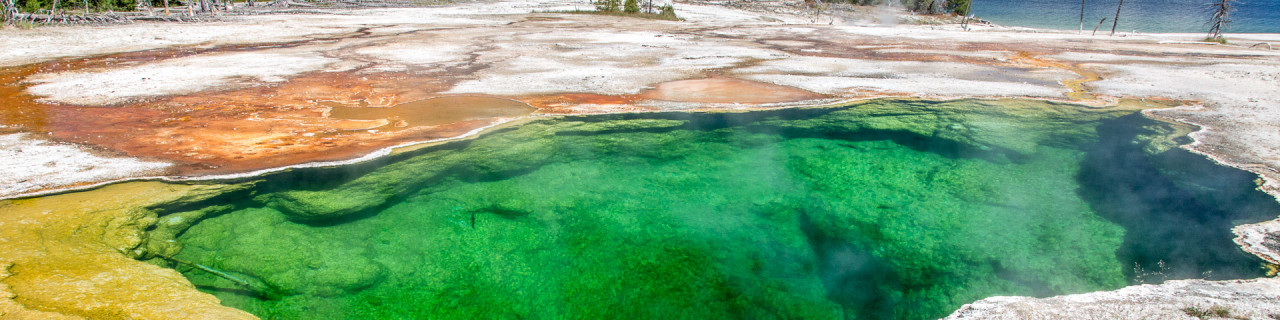 22.7. West Thumb Geyser Basin - Abyss Pool