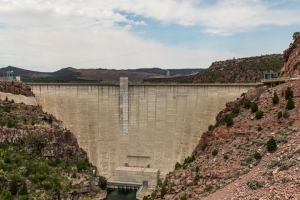 24.7. Flaming Gorge - Dam