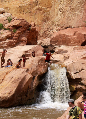 Wasserfall und Badestelle im Escalante River, Capitol Reef NP