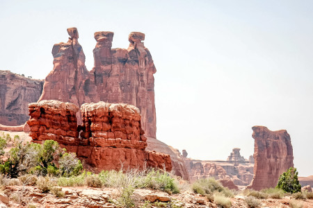 12.7. Arches NP: Three Gossips