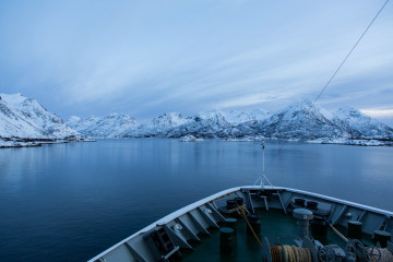 12.2. Hurtigruten, Harstad-Svolvaer, Raftsund und zunehmende Dämmerung