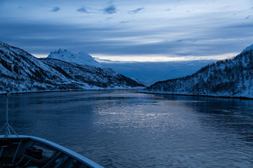 12.2. Hurtigruten, Harstad-Svolvaer, Raftsund und zunehmende Dämmerung