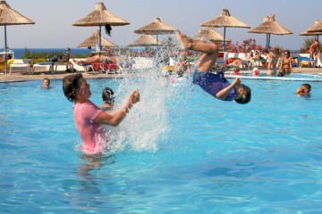 Hotel Alexander Beach: stundenlang waren wir im Pool :-)