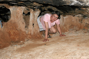Kraxeln in der Höhle von Milatos
