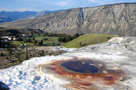 Yellowstone: Mammoth Hot Springs