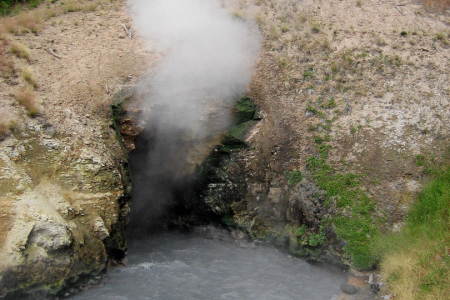 Yellowstone: Dragon&#039;s Mouth
