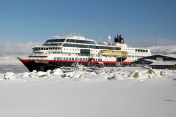 Kirkenes: Ein letzter Blick auf "unsere" MS Trollfjord.