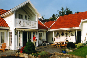 Unser Prachthaus: 4 Schlafzimmer, 3 Bäder, Riesenwohnzimmer, Terasse mit kleinem Garten ...