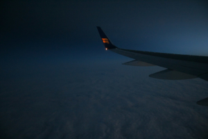 Nachtflug nach Reykjavik ... wo es aber um 0:30 taghell war.