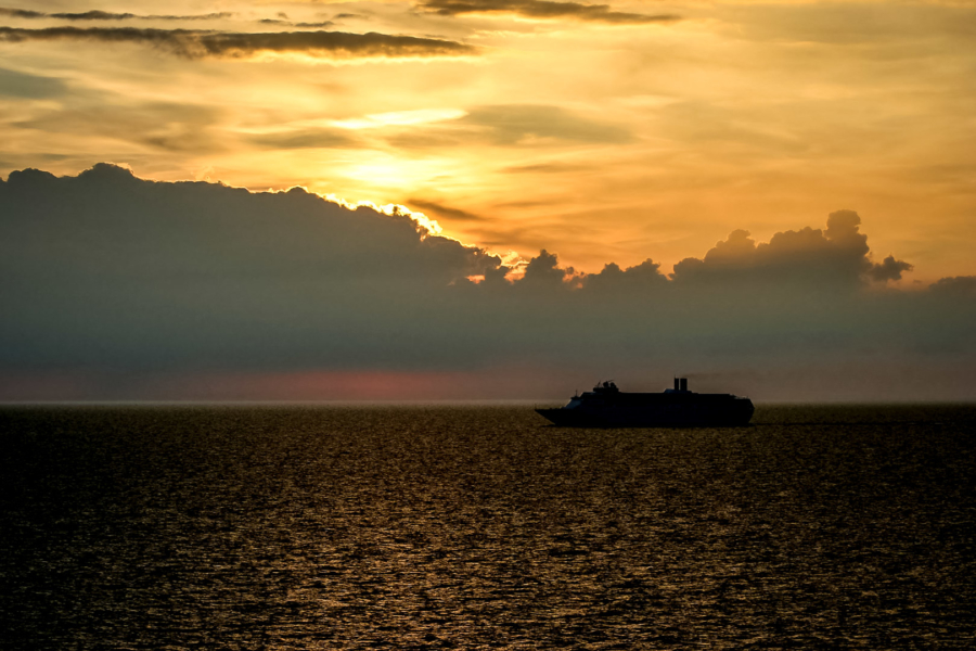 Sonnenuntergang zwischen Kiel und Oslo