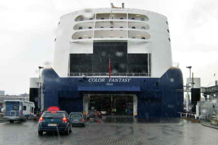 Color Fantasy beim Boarding in Kiel