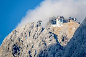 Fuji 100-400 im Einsatz: Zugspitzgipfel aus 8 km Entfernung.