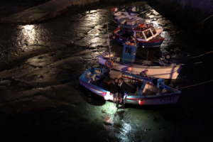 17.4.2019 - Mud in Porthleven Harbour