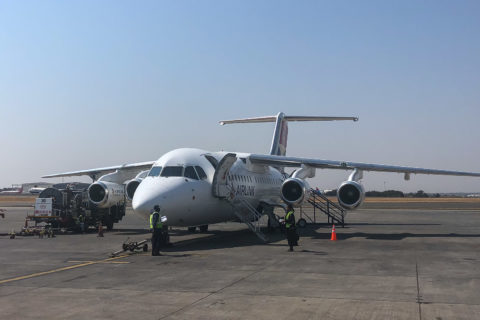 30.8.2019 - "unser" Avro RJ 85 für den Flug nach Maun