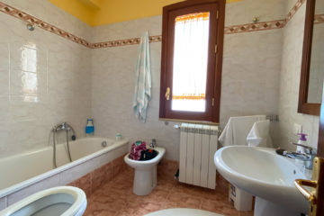 8.10.2020 - Unser Airbnb in Castellammare, Bad oben