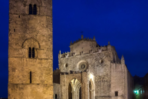 14.10.2020 - Erice. Torre Campanaria und Chiesa Madre