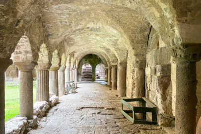 27.10.2020 - Museo Archeologica, Lipari: Kreuzgang des Normannenklosters aus dem 11. Jhd.