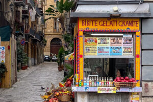 15.10.2020 - Palermo, Gasse an der Cattedrale di Palermo