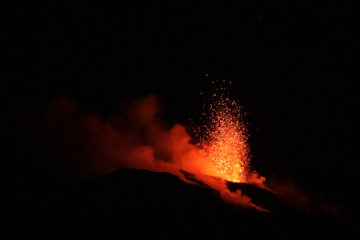 3.11.2020 - Nachtwanderung zur Sciara del Fuoco, Stromboli (19:18)