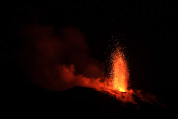 3.11.2020 - Nachtwanderung zur Sciara del Fuoco, Stromboli (19:18)