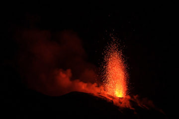 3.11.2020 - Nachtwanderung zur Sciara del Fuoco, Stromboli (19:18)