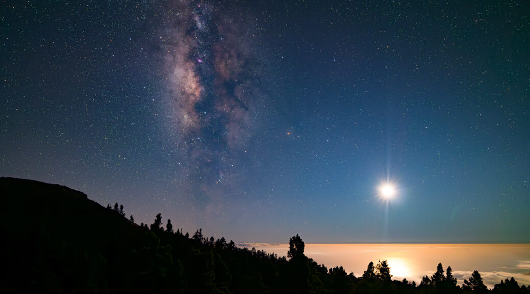 8.9.2024 - Llano de los Animas, Milchstraße und Mond, stacked, final bearbeitet